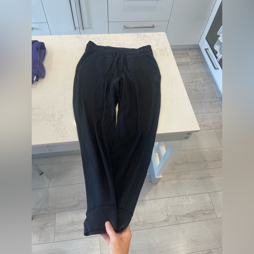lululemon black joggers